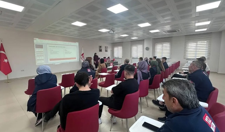112 Acil Çağrı Merkezi Personeline Yönelik Öfke Yönetimi ve Etkili İletişim Becerileri Eğitimi Gerçekleştirildi