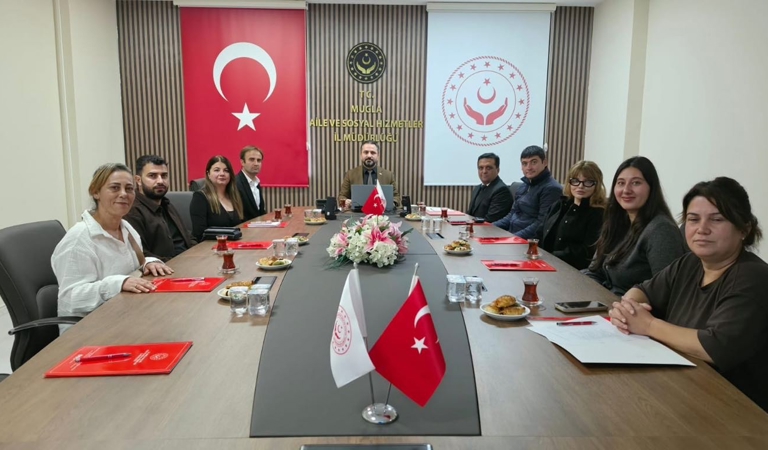 İl Müdürümüz Mahmut SELÇUK başkanlığında, göreve yeni başlayan şehit yakınlarımız ve gazilerimizin katılımıyla oryantasyon eğitimi gerçekleştirildi.