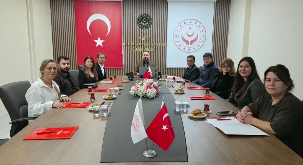 İl Müdürümüz Mahmut SELÇUK başkanlığında, göreve yeni başlayan şehit yakınlarımız ve gazilerimizin katılımıyla oryantasyon eğitimi gerçekleştirildi.