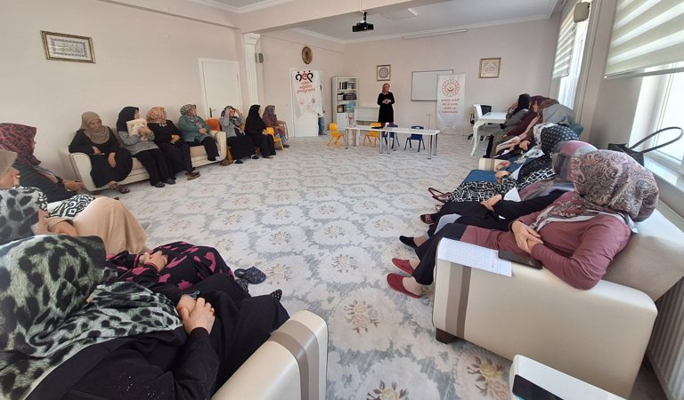 Yaşam Boyu Öğrenme Eğitimleri Gerçekleştirildi