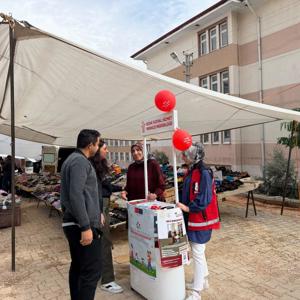 Halk Pazarında “İyilik Var Hareketi” Kapsamında Bilgilendirme Çalışması Gerçekleştirdik - fotoğraf 3