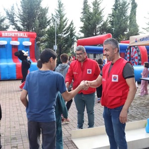 KARABÜK’TE İYİLİK VAR, ÇOCUKLARIN YÜZÜNDE TEBESSÜM VAR!  - fotoğraf 6