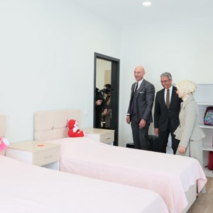 Bakanımız Mahinur Özdemir Göktaş, Mehmet Akif Ersoy Çocuk Evleri Sitesi'nin açılış töreninde konuştu: - fotoğraf 9