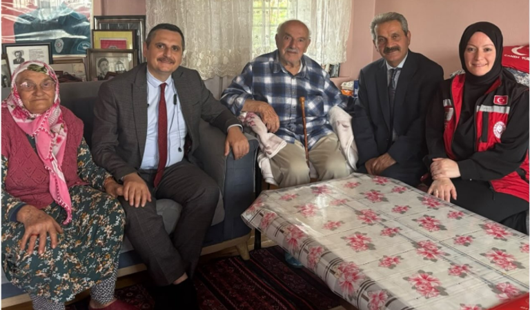 Şehidimiz Ahmet Birinci’nin Babası Cevdet Birinci Ve Annesi Havva Birinci Hanelerinde Ziyaret Edildi.