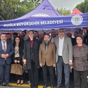 CUMHURİYETİMİZİN 103. YIL DÖNÜMÜ KUTLAMALARI ÇELENK SUNMA TÖRENİYLE BAŞLADI - fotoğraf 1