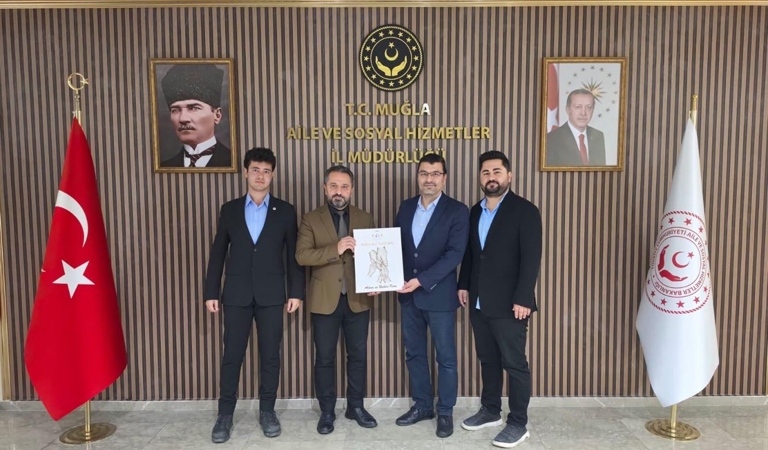 Muğla Aile Platformu heyeti, İl Müdürümüz Mahmut SELÇUK’u makamında ziyaret etti. 