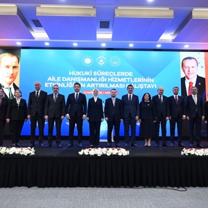 Bakanımız Göktaş "Hukuki Süreçlerde Aile Danışmanlığı Hizmetlerinin Etkinliğinin Artırılması Çalıştayı"nda konuştu - fotoğraf 3