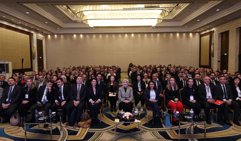Ankara’da, Geçici Koruyucu Aile Hizmet Modeli 81 İl Müdürleri Yaygınlaştırma ve Uygulama Süreci Değerlendirme Toplantısı gerçekleştirildi.