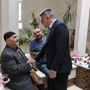 İl Müdürümüzden Huzurevinde Hafta Sonu Ziyareti - fotoğraf 2