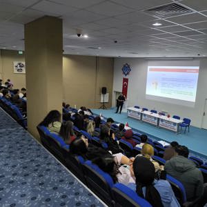 “Doğru Eş Seçimi Yaparken Nelere Dikkat Etmeliyim?” ve “Aile Hukuku” konularında eğitim gerçekleştirildi. - fotoğraf 1