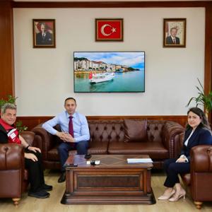 İl Müdürümüz Harun Tan Ve Ünye SHM Müdürü Aybüke İnal Karaoğlan’dan Ünye Kaymakamı Kemal Yıldız’a Ziyaret - fotoğraf 1
