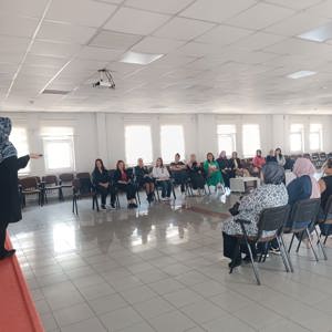 Çocukla İlişkiyi Güçlendirme Projesi’nde Eğitimler Devam Ediyor - fotoğraf 2