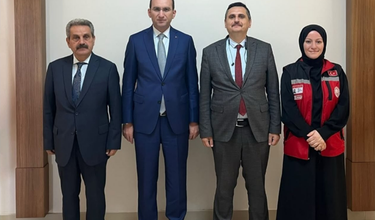 Beşikdüzü Kaymakamı Muammer Sarıdoğan Makamında Ziyaret Edildi.