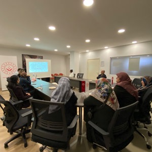 Alzheimer ve Demans Hastalarının Bakımını Üstlenen Vatandaşlara Yönelik Bilgilendirme Semineri Düzenlendi. - fotoğraf 1