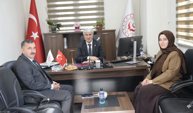 İl Müdürümüz Sayın İsmetullah Altun, Varto Sosyal Hizmet Merkezi Müdürlüğünü ziyaret ederek yürütülen hizmetler ve kurumun işleyişi hakkında bilgi aldı.