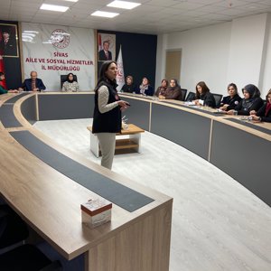 Kadına Yönelik Şiddetle Mücadelede Afet ve Acil Durumlarda Hizmet Kapasitesinin Güçlendirilmesi Eğitimi - fotoğraf 2