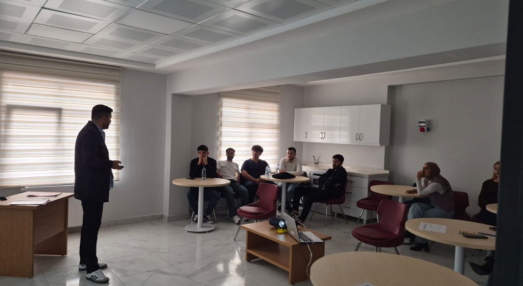 Mentörlük Programıyla Bakım Personelimizin Mesleki Gelişimi Destekleniyor