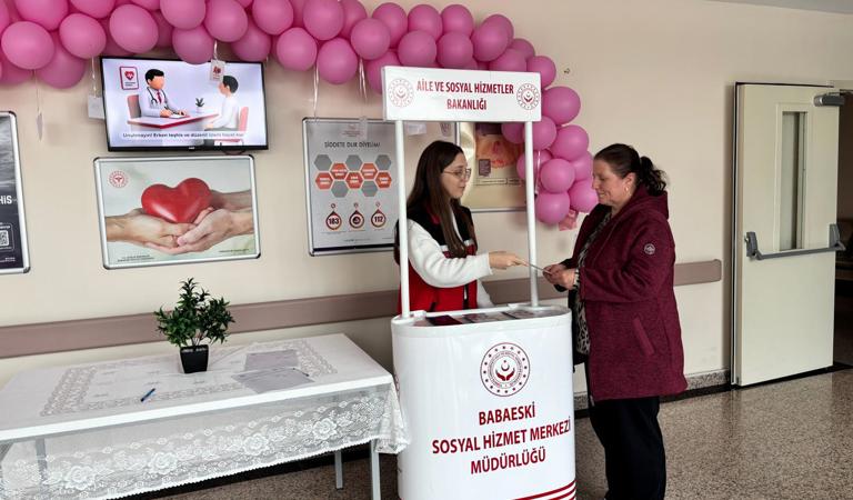 Kadına Yönelik Şiddetle Mücadelede Farkındalık İçin Bilgilendirme Standı Kuruldu