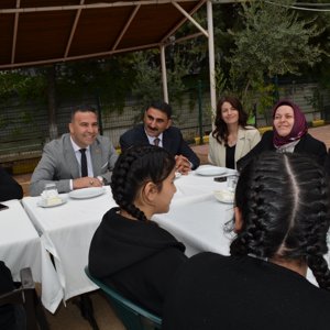 Bakan Yardımcımız Sayın Leman Yenigün’den Gazi Çocuk Evleri Sitesi Müdürlüğümüze Ziyaret - fotoğraf 1