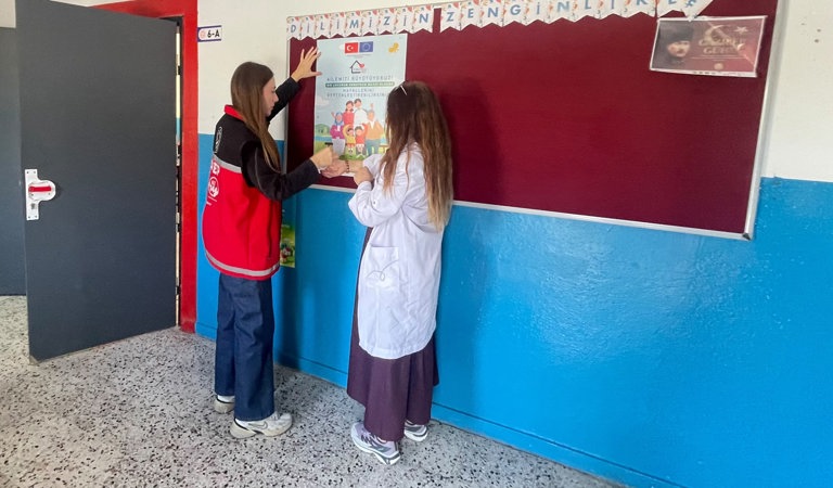 Aile Ve Toplum Temelli Sosyal Destek Modeli Kapsamında Ayvalık’ta Kurum Ve Okul Ziyaretleri Gerçekleştirildi