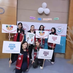 DÜNYA KIZ ÇOCUKLARI GÜNÜ’NDE SİNOP HUZUREVİMİZDE RENKLİ BULUŞMA - fotoğraf 1