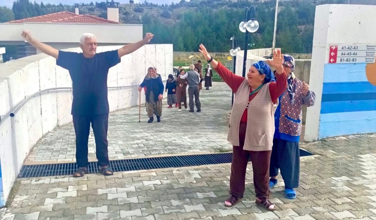 Hilmi Hafize Evin Huzurevine  ziyaret 