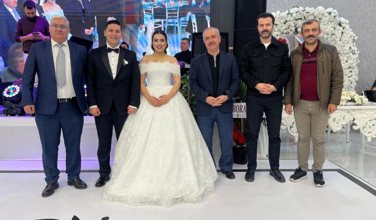 Gazimiz Menderes Uzuntepe’nin kıymetli evladı Utku ve sevgili gelini İrem Nur'a Mutluluklar Dileriz.
