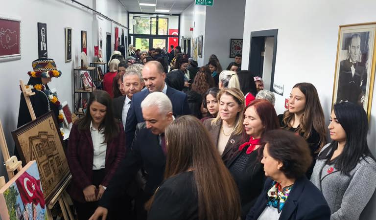 ÜRETEN KADINLARLA YAŞAYAN CUMHURİYET