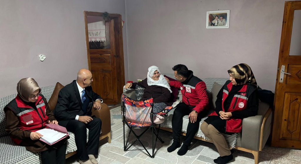 Oltu İlçesinde Şehit Hurşit Yeşilyurt’un Ailesine Vefa Ziyareti