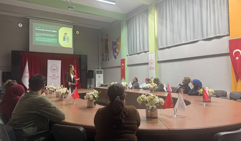 Çocuklarla Etkili İletişim İçin Mesleki Eğitim