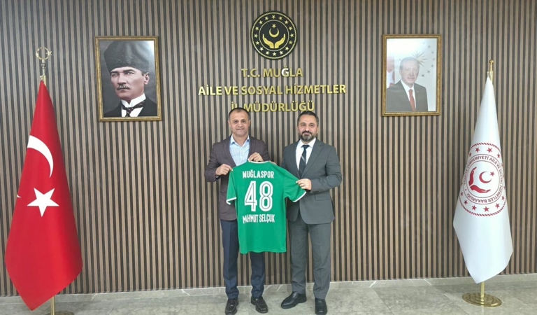 Muğlaspor Kulübü Başkanı Menaf KIYANÇ ve beraberindeki yönetim kurulu üyeleri, İl Müdürümüz Mahmut SELÇUK’u makamında ziyaret etti. 