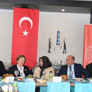 Şehit Yakınları ve Gazi Dernek Başkanları ile Eşleri Onuruna Yemek Programı Düzenlendi - fotoğraf 3