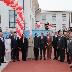 Bakanımız Mahinur Özdemir Göktaş, Mehmet Akif Ersoy Çocuk Evleri Sitesi'nin açılış töreninde konuştu: - fotoğraf 10